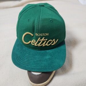 Mitchell‎ & Ness Boston Celtics Snapback Hat - Green/Gold Script/Satin
